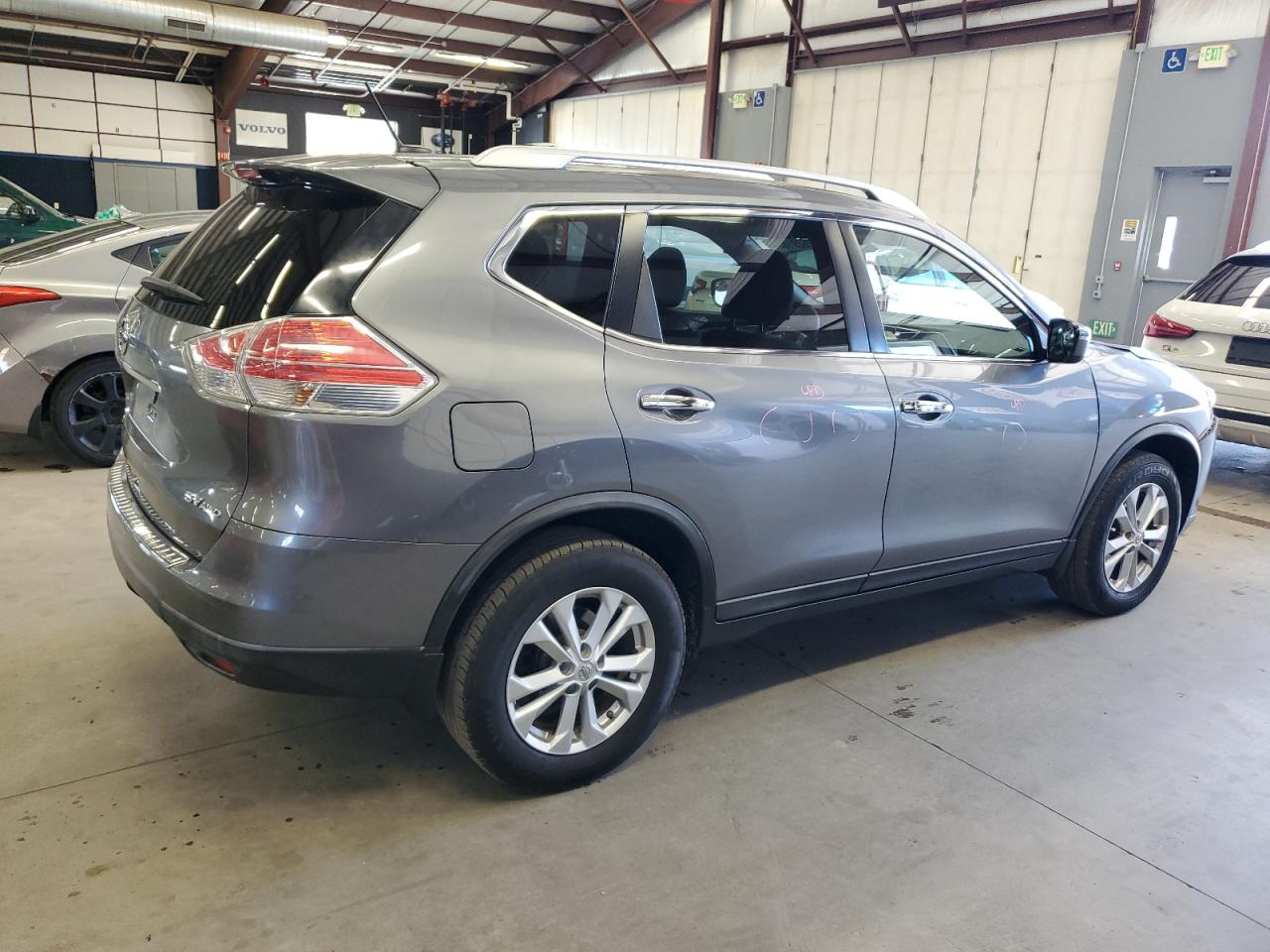 2016 Nissan Rogue - Image 3