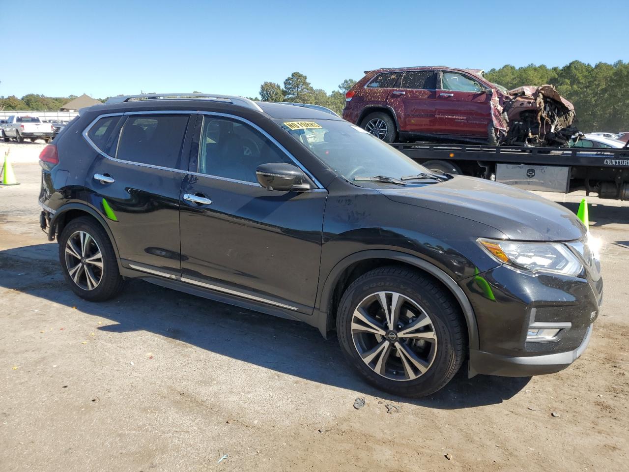 2017 Nissan Rogue - Image 4
