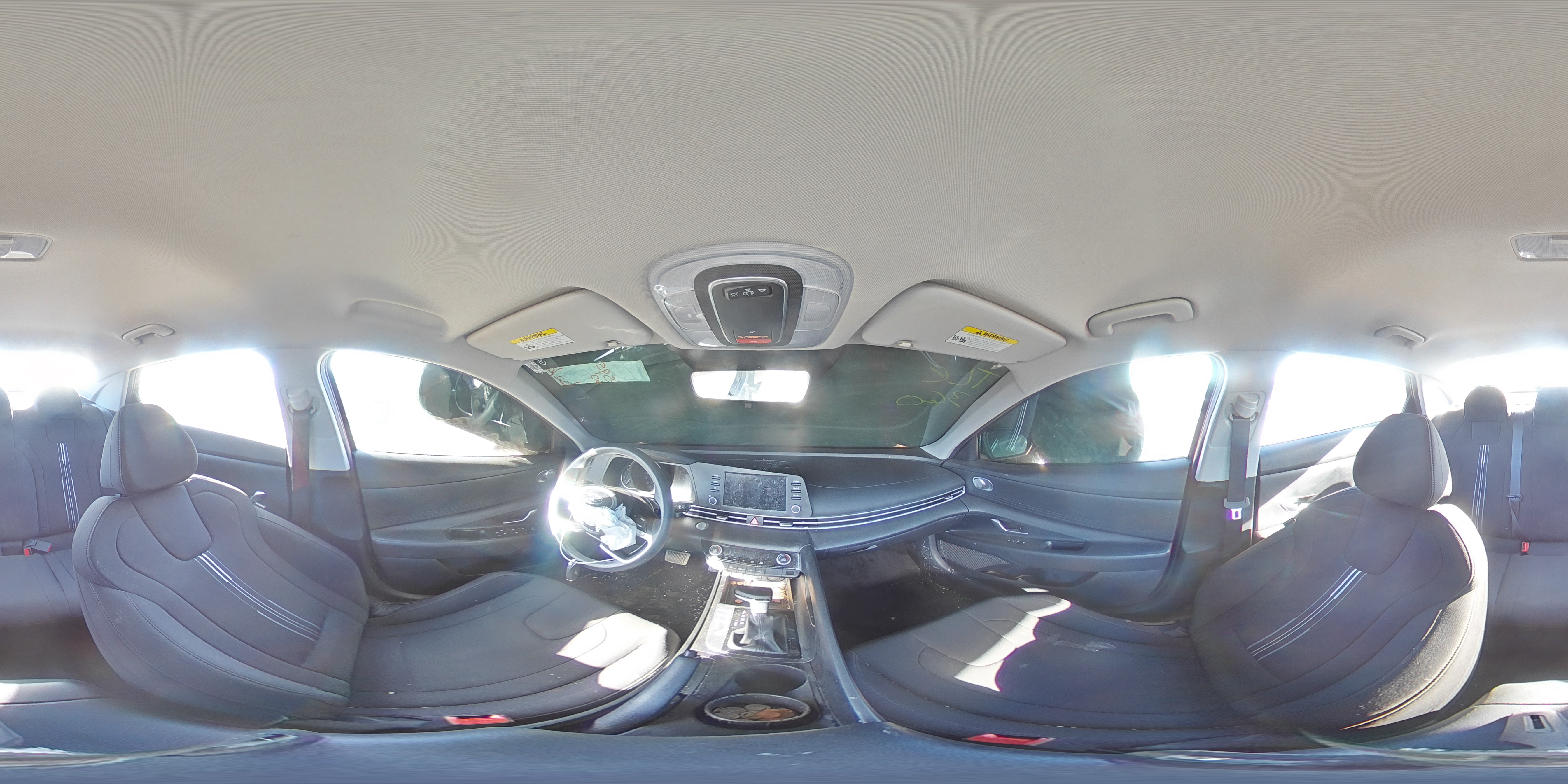2023 Hyundai Elantra - Image 13