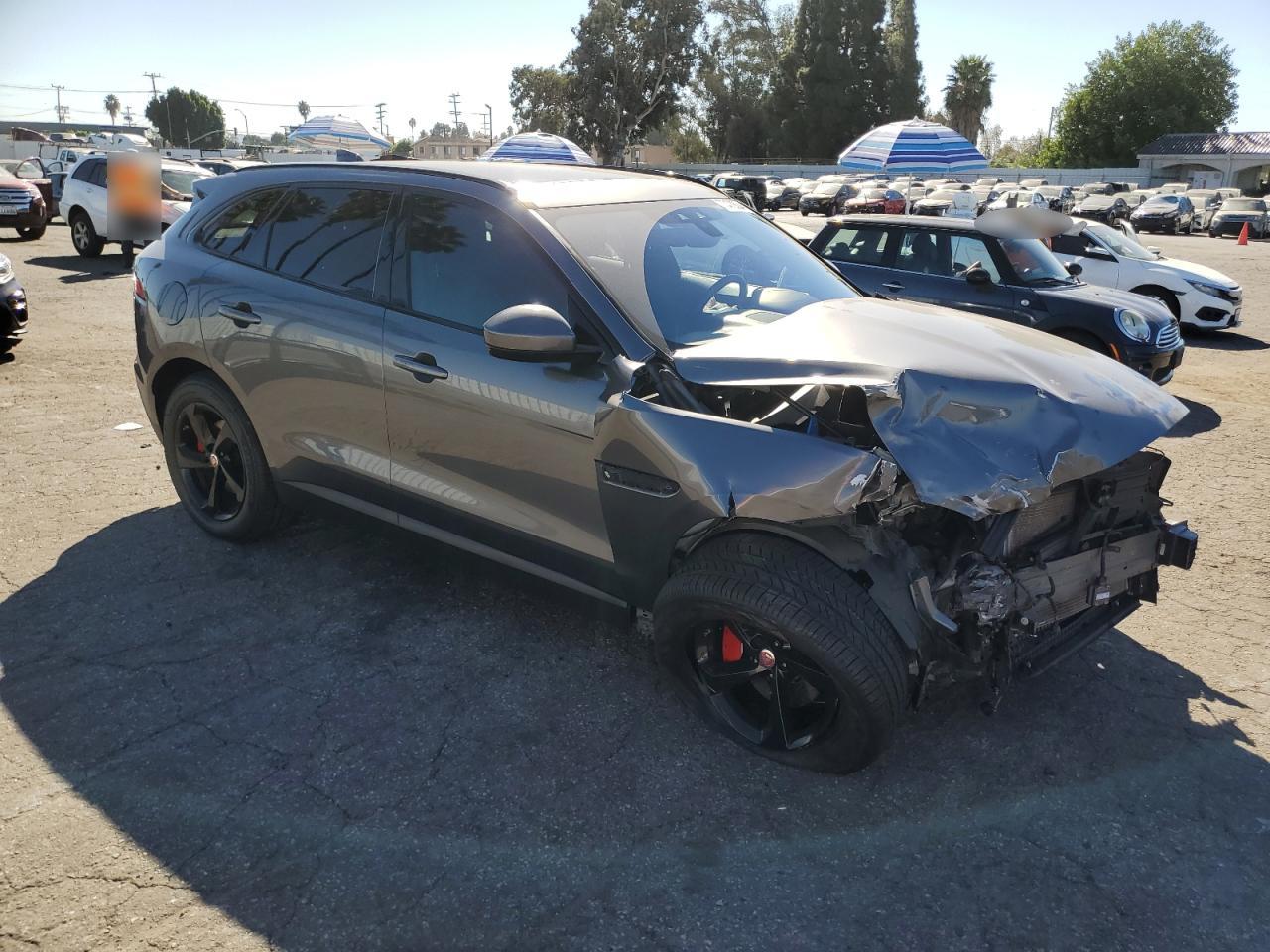 2019 Jaguar F-Pace - Image 4