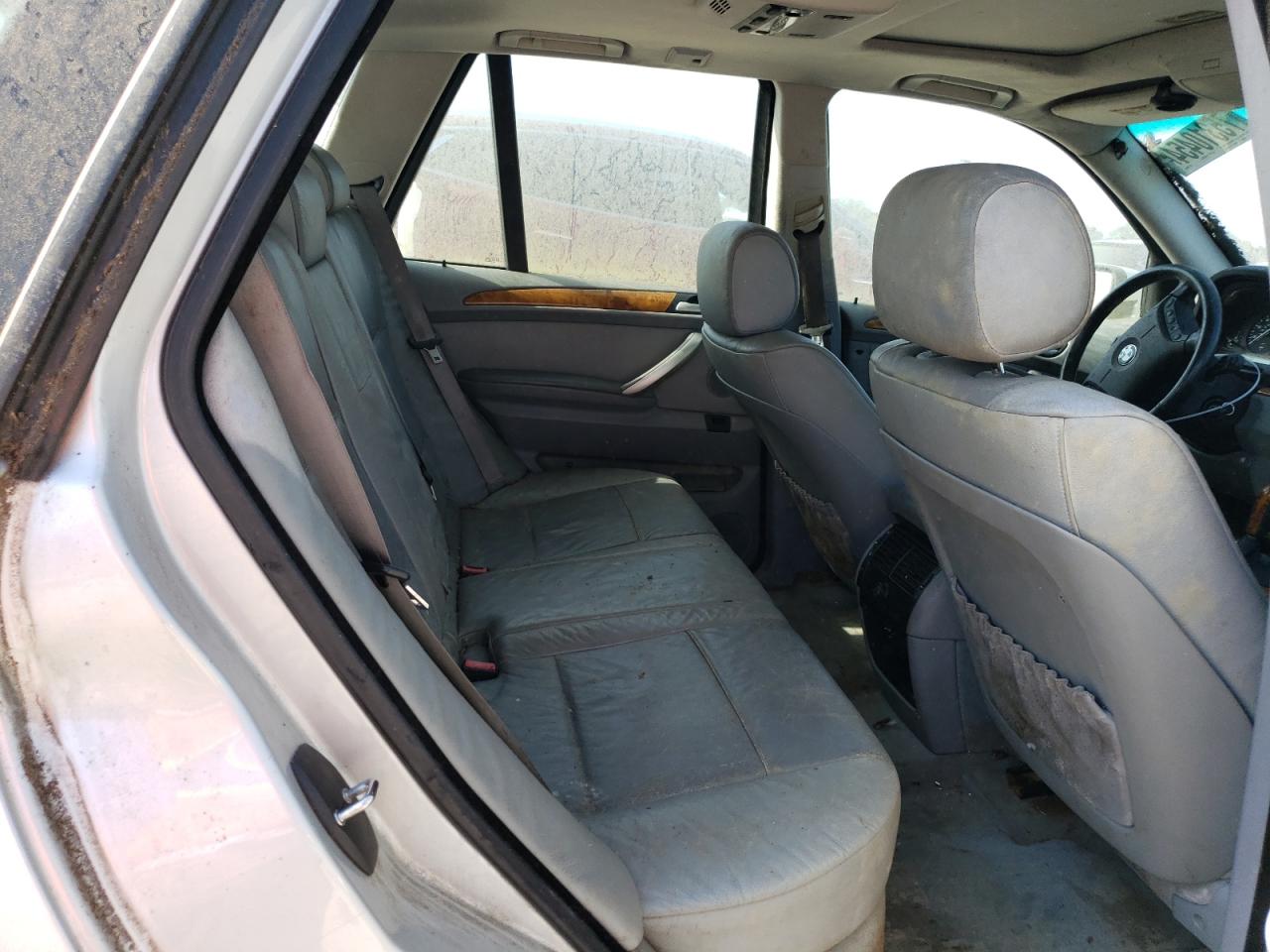 2002 BMW X5 - Image 11