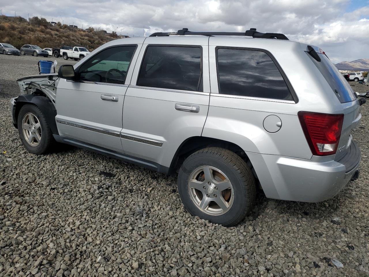 2007 Jeep Grand Cherokee - Image 2