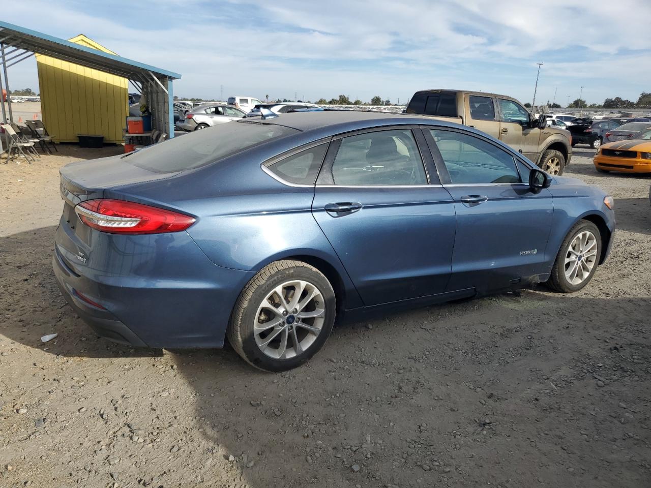 VIN 3FA6P0LU9KR195691 2019 FORD FUSION no.3