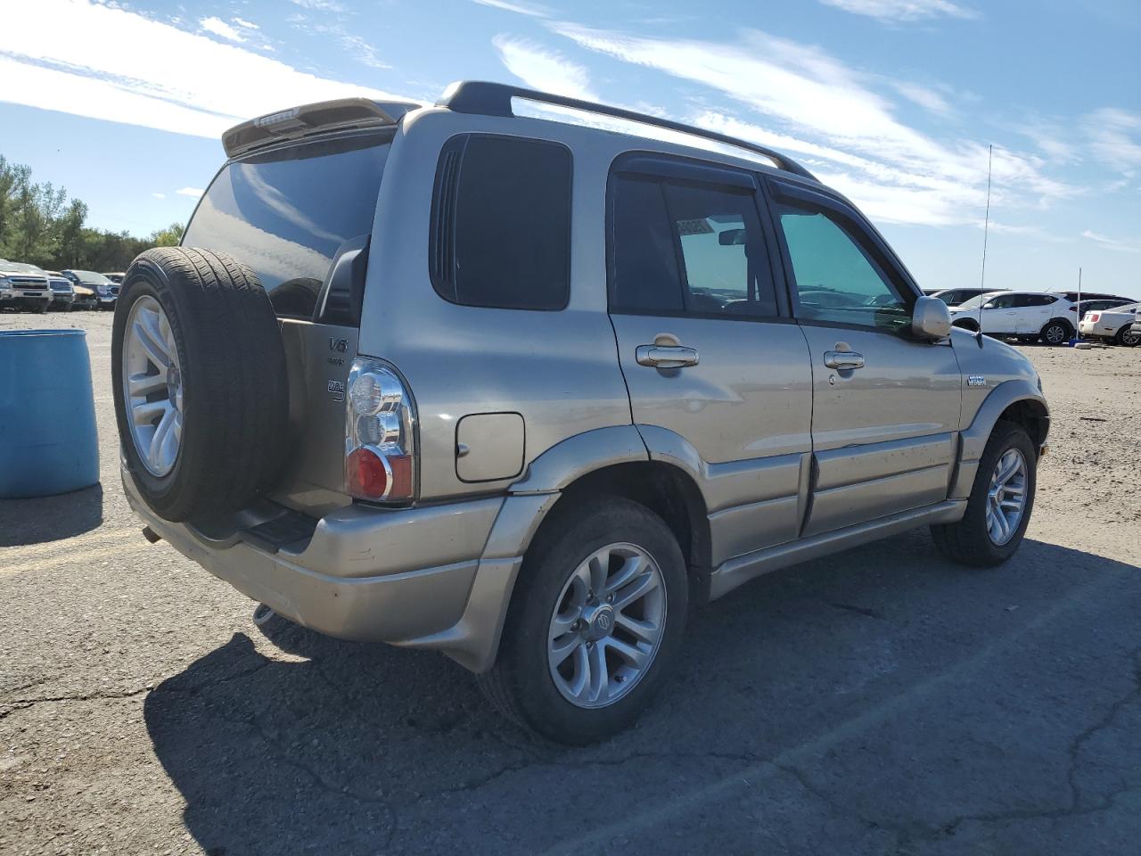 2004 Suzuki Grand Vitara - Image 3
