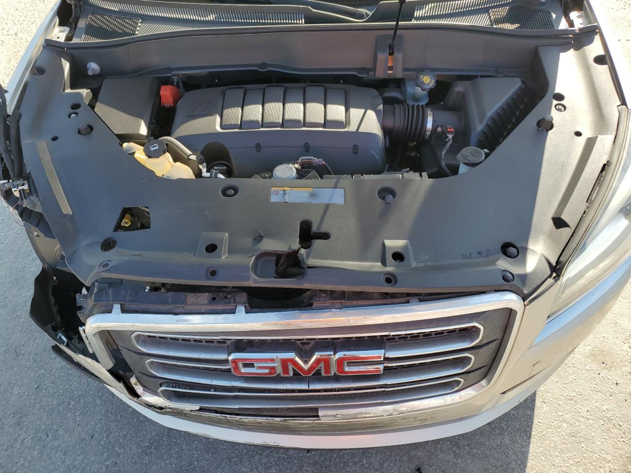 2016 GMC Acadia - Image 12