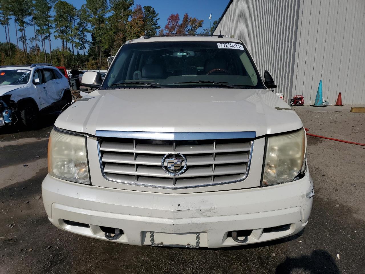 2005 Cadillac Escalade - Image 5