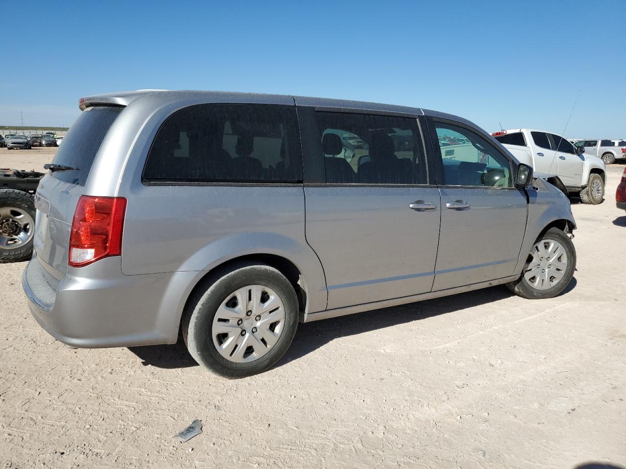 2018 Dodge Caravan - Image 3