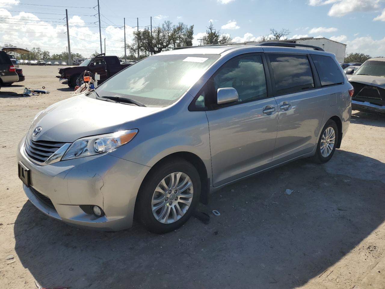 2017 Toyota Sienna Xle VIN: 5TDYZ3DC9HS797176 Lot: 75313634