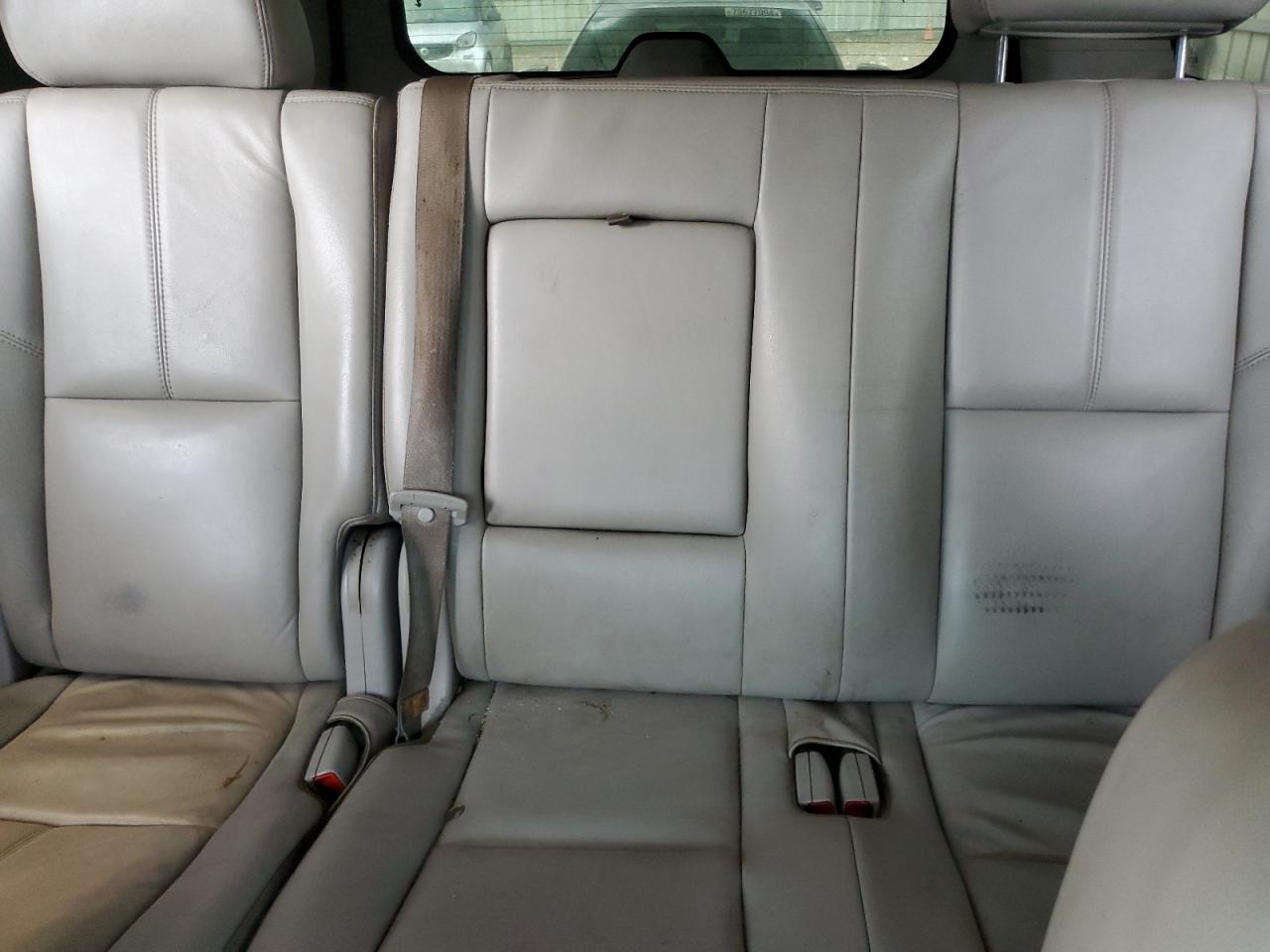 2010 Chevrolet Tahoe - Image 10