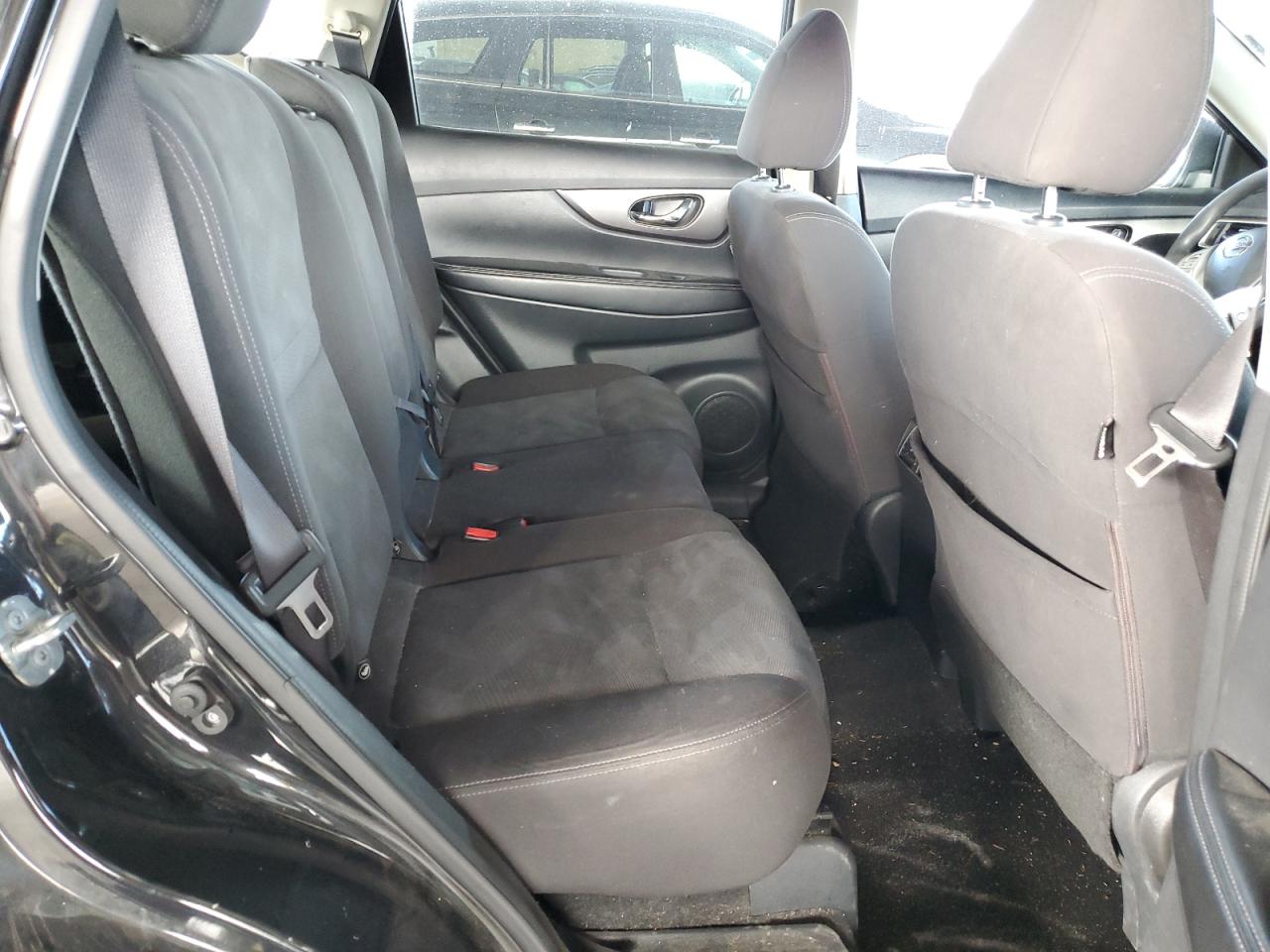 2016 Nissan Rogue - Image 10