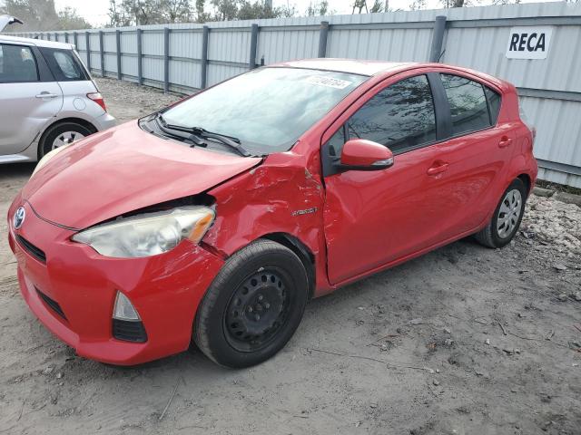 Хэтчбеки TOYOTA PRIUS 2013 Красный