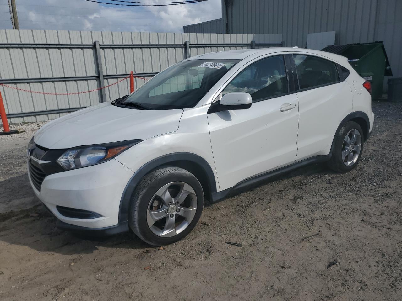 3CZRU5H30JM705588 2018 HONDA HR-V - Image 1