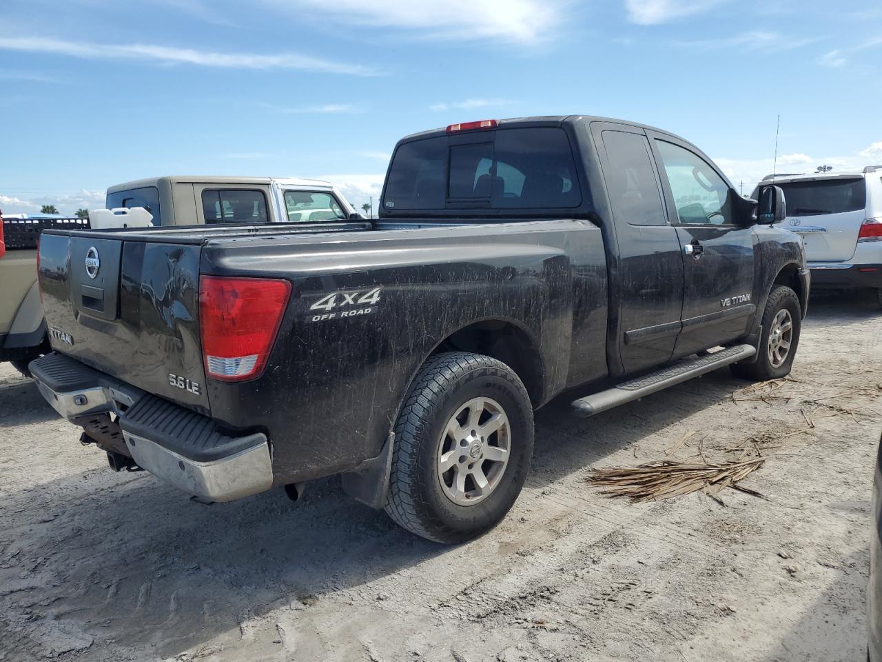 2005 Nissan Titan - Image 3