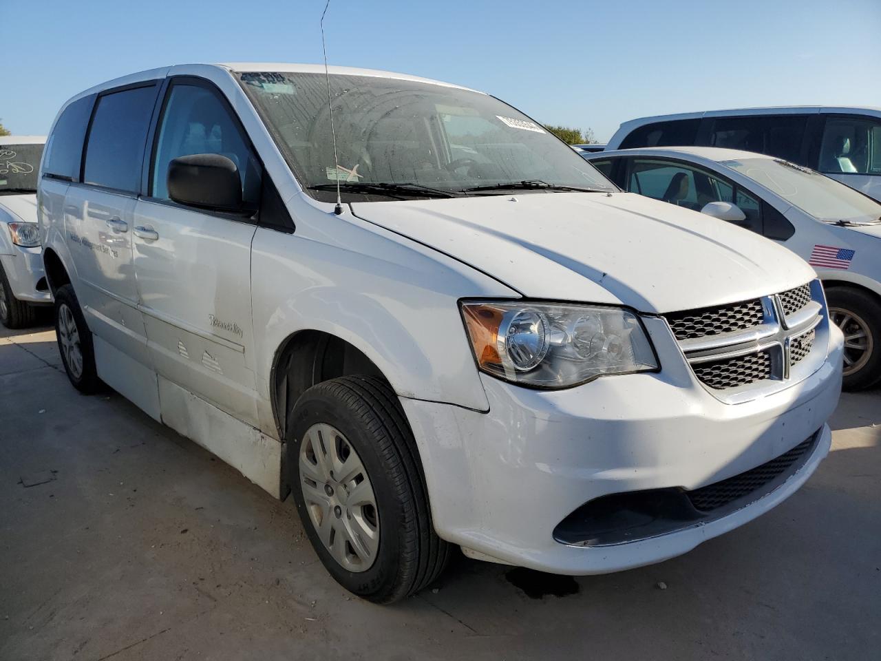 VIN 2C4RDGBG8HR767806 2017 DODGE CARAVAN no.4