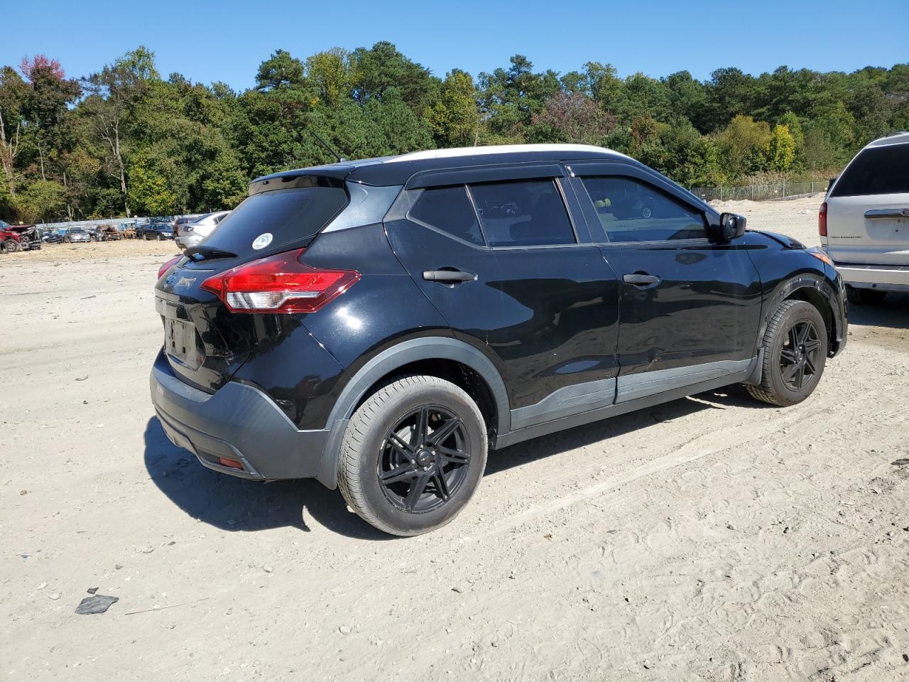 2018 Nissan Kicks - Image 3