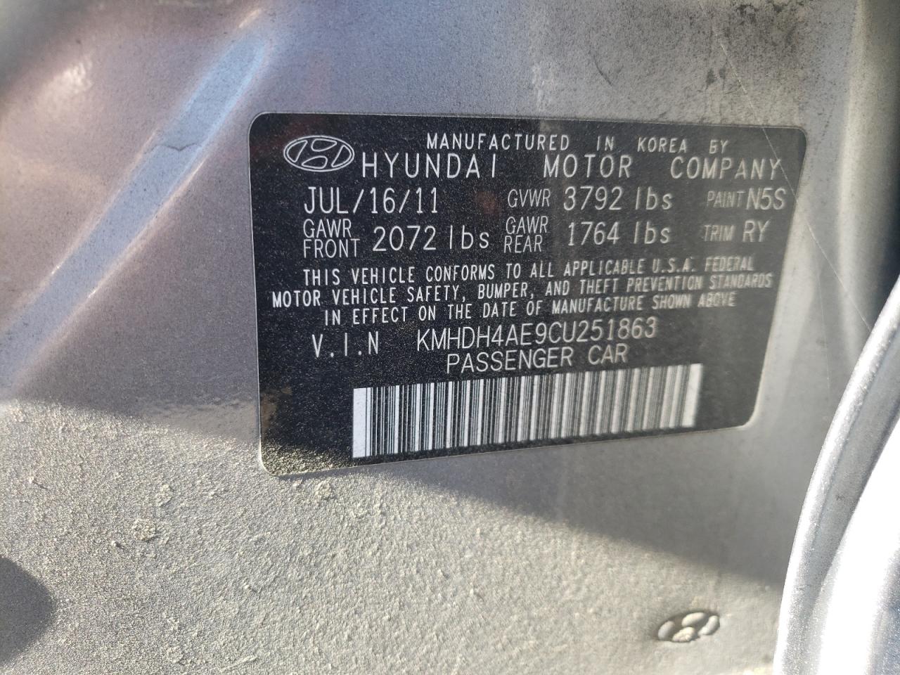 2012 Hyundai Elantra - Image 12