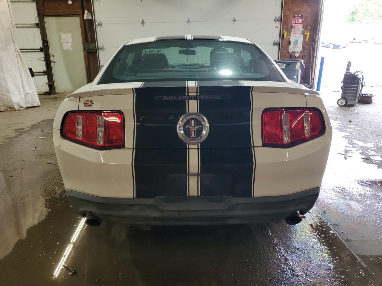 1ZVBP8AM3B5166956 2011 Ford Mustang