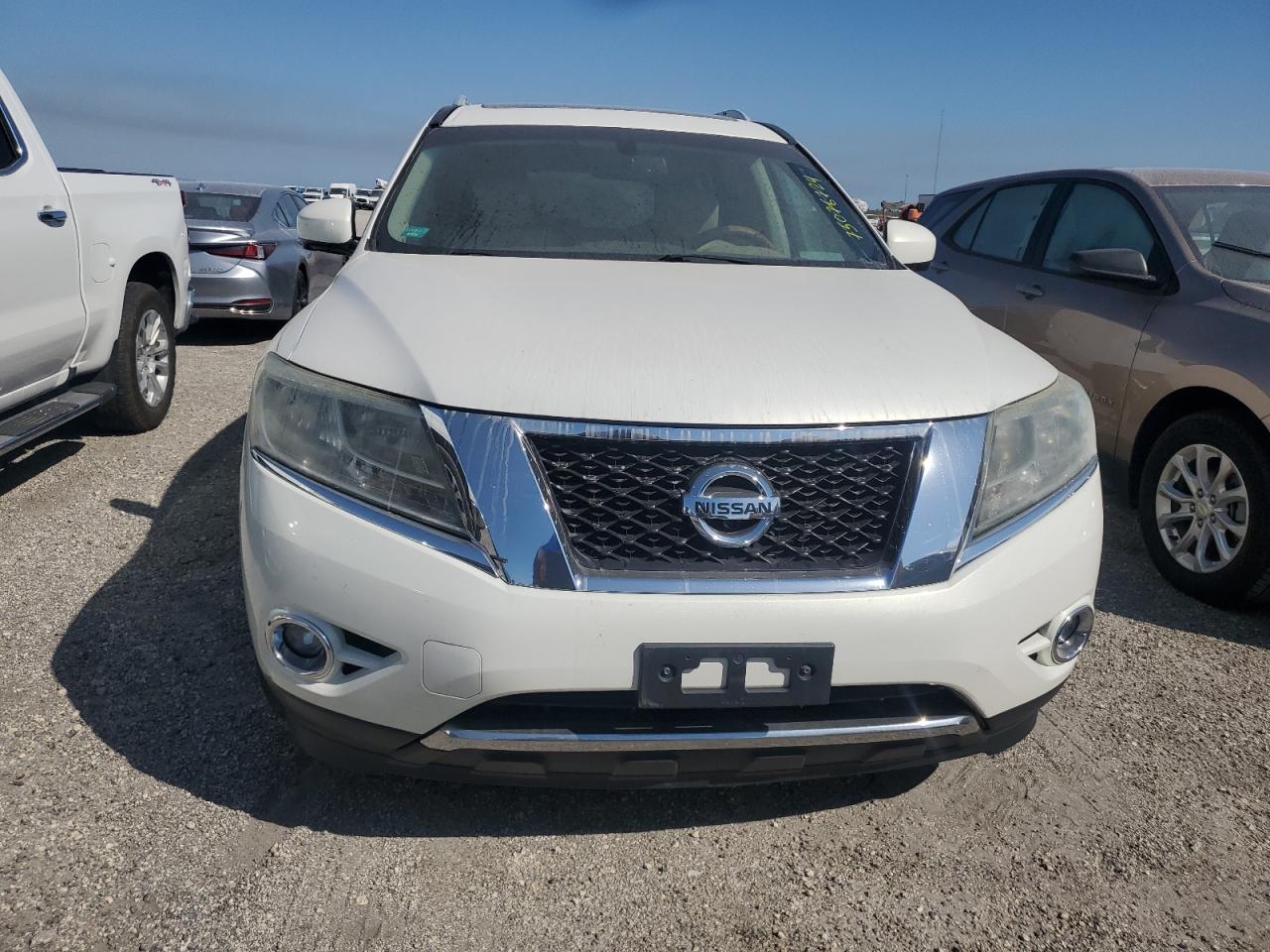 2014 Nissan Pathfinder - Image 5