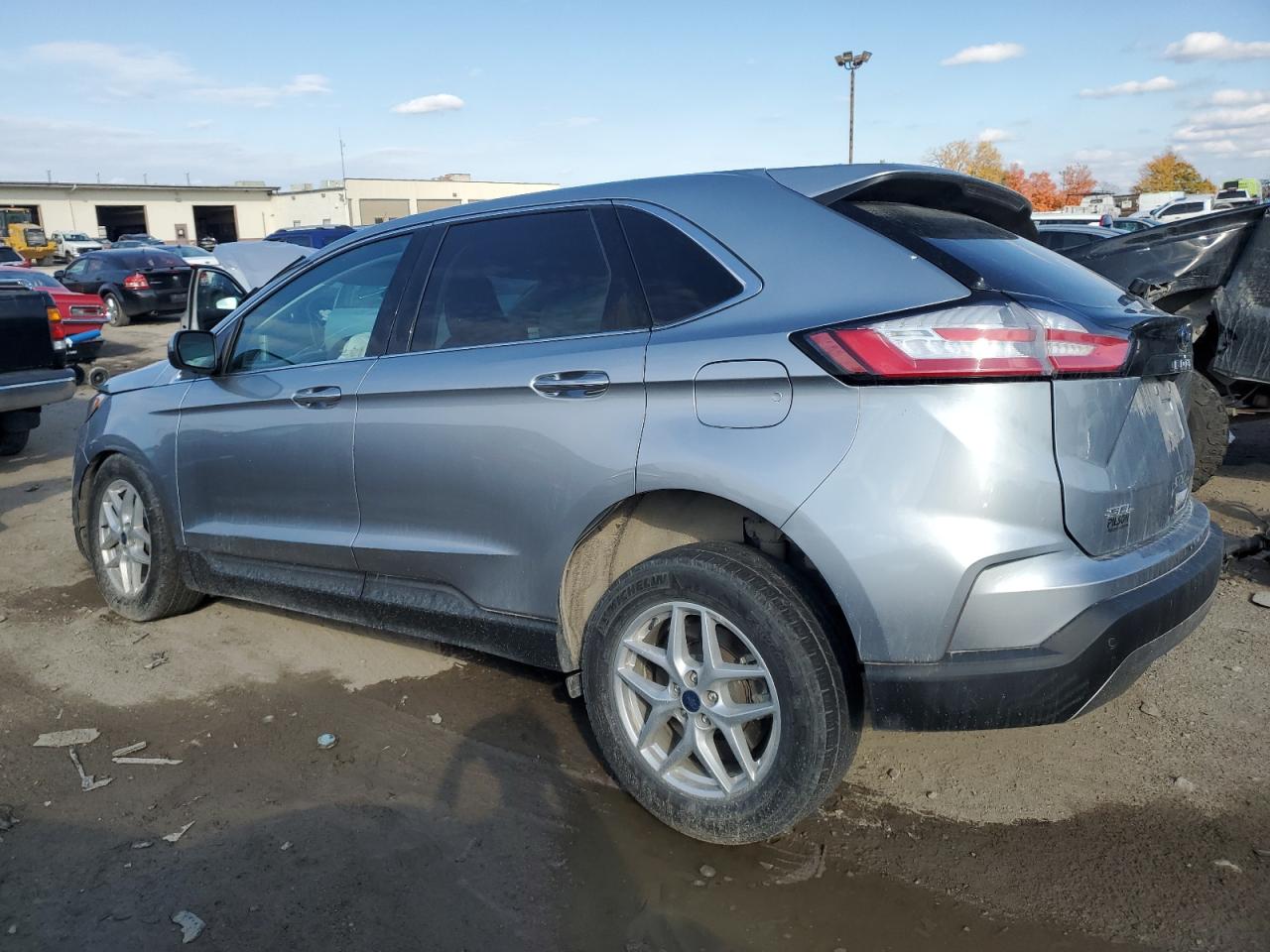 2022 Ford Edge - Image 2
