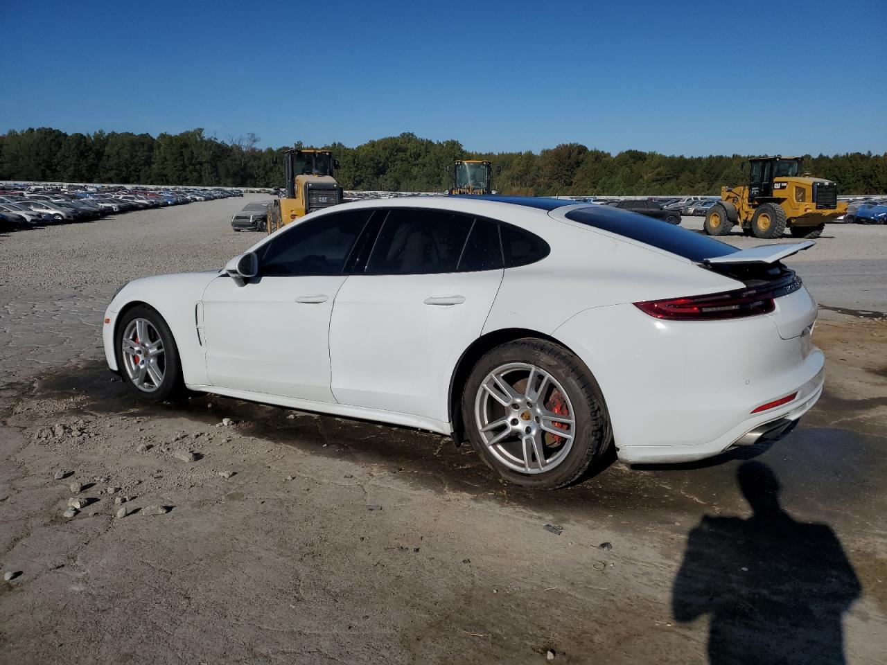 2018 Porsche Panamera - Image 2