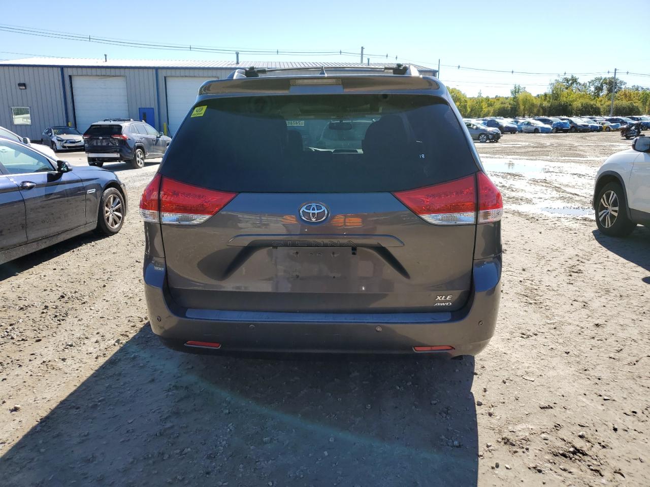 2011 Toyota Sienna - Image 6