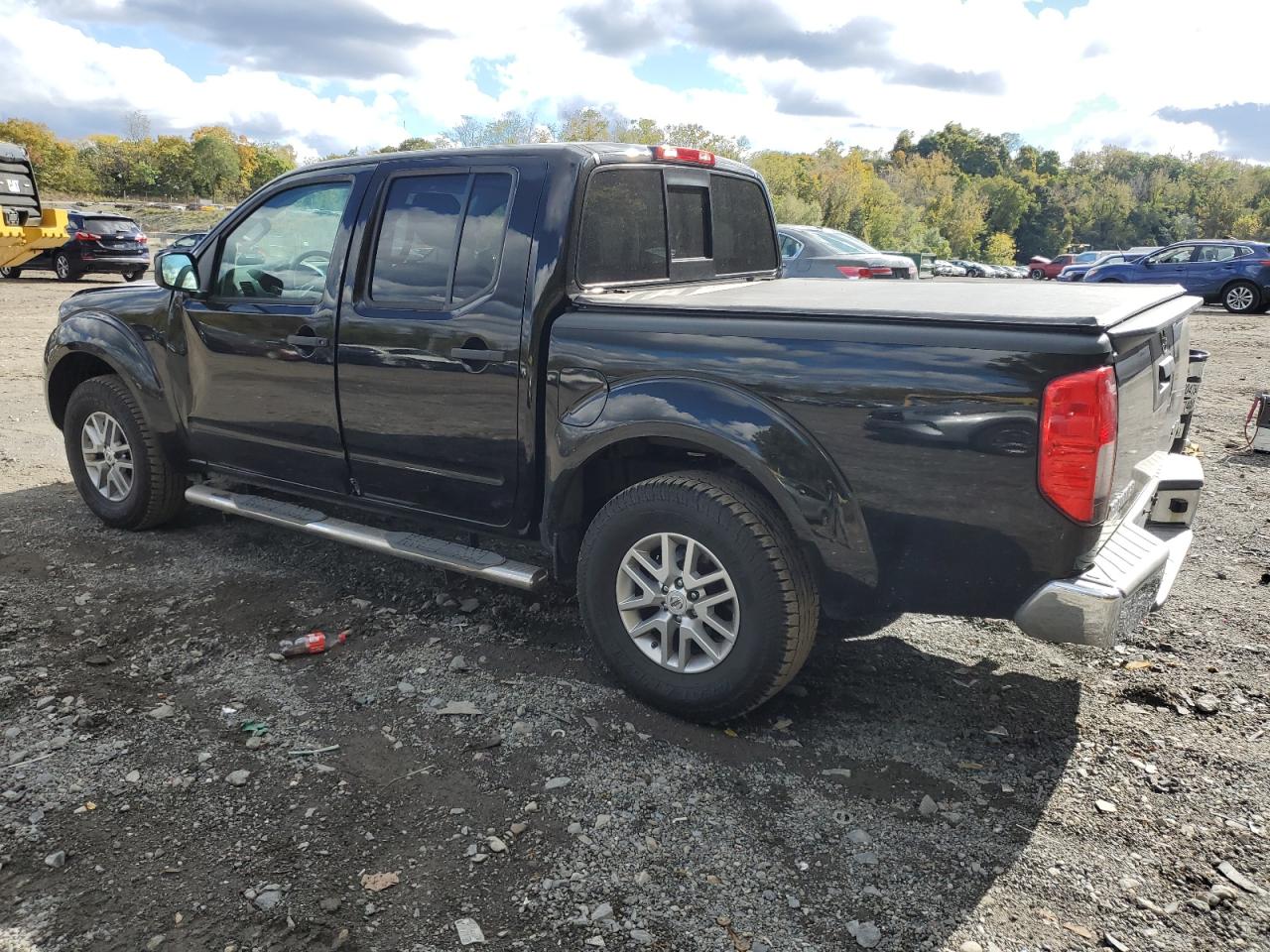 2015 Nissan Navara (Frontier) - Image 2
