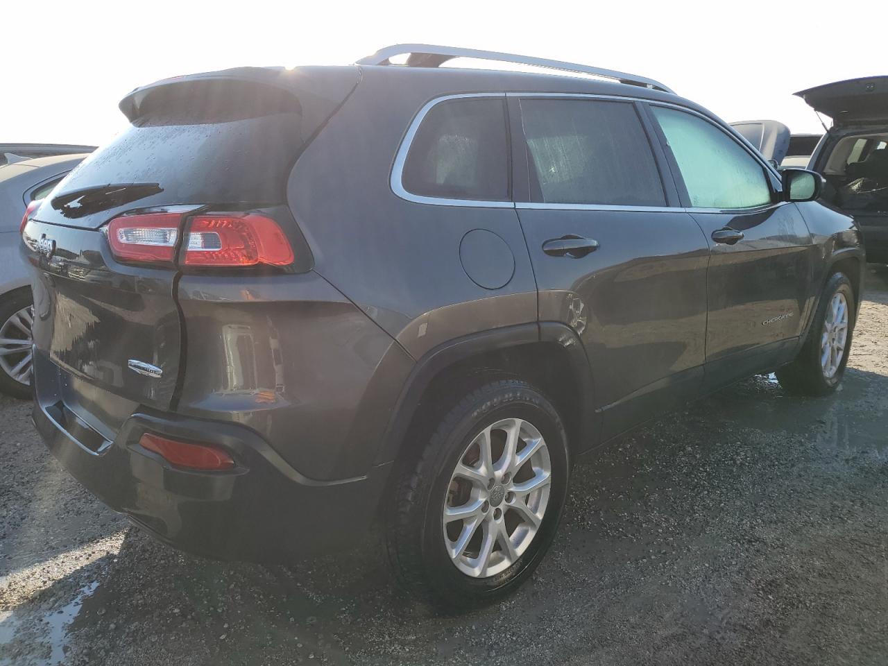 2017 Jeep Grand Cherokee - Image 3
