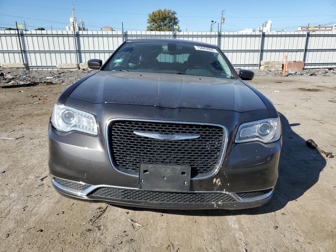 2016 Chrysler 300 - Image 5