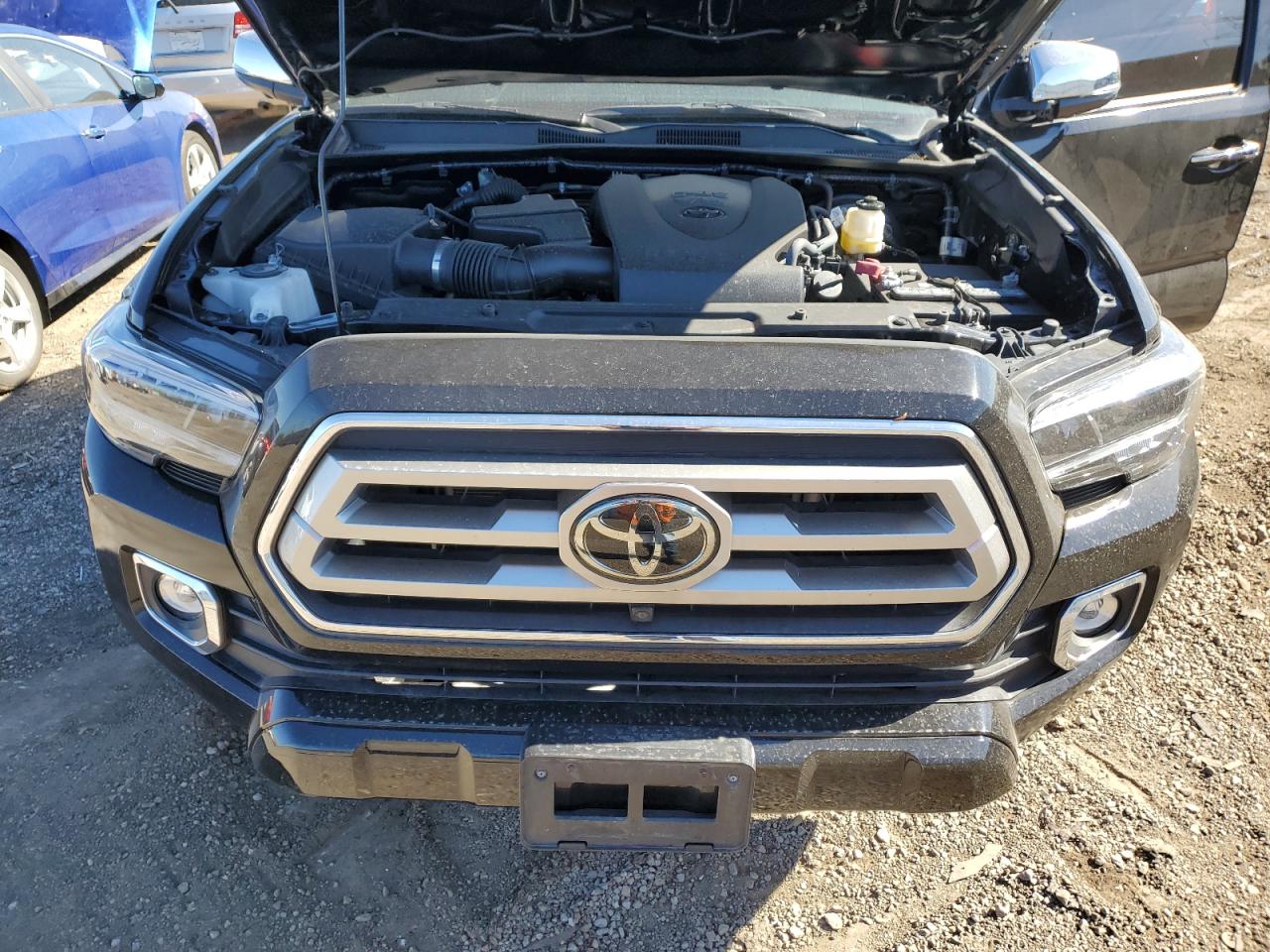 2020 Toyota Tacoma - Image 11