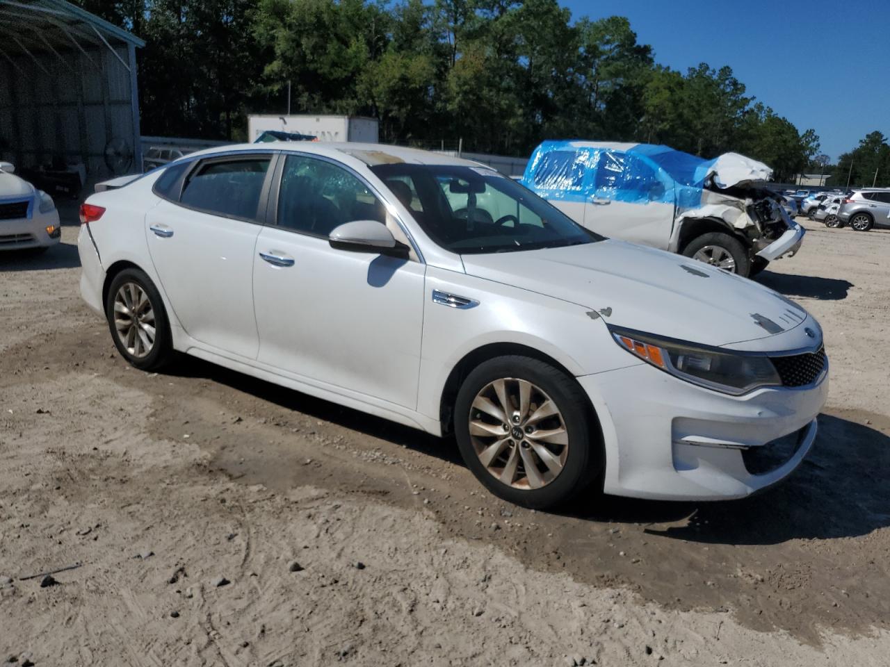 VIN 5XXGT4L31GG024559 2016 KIA OPTIMA no.4