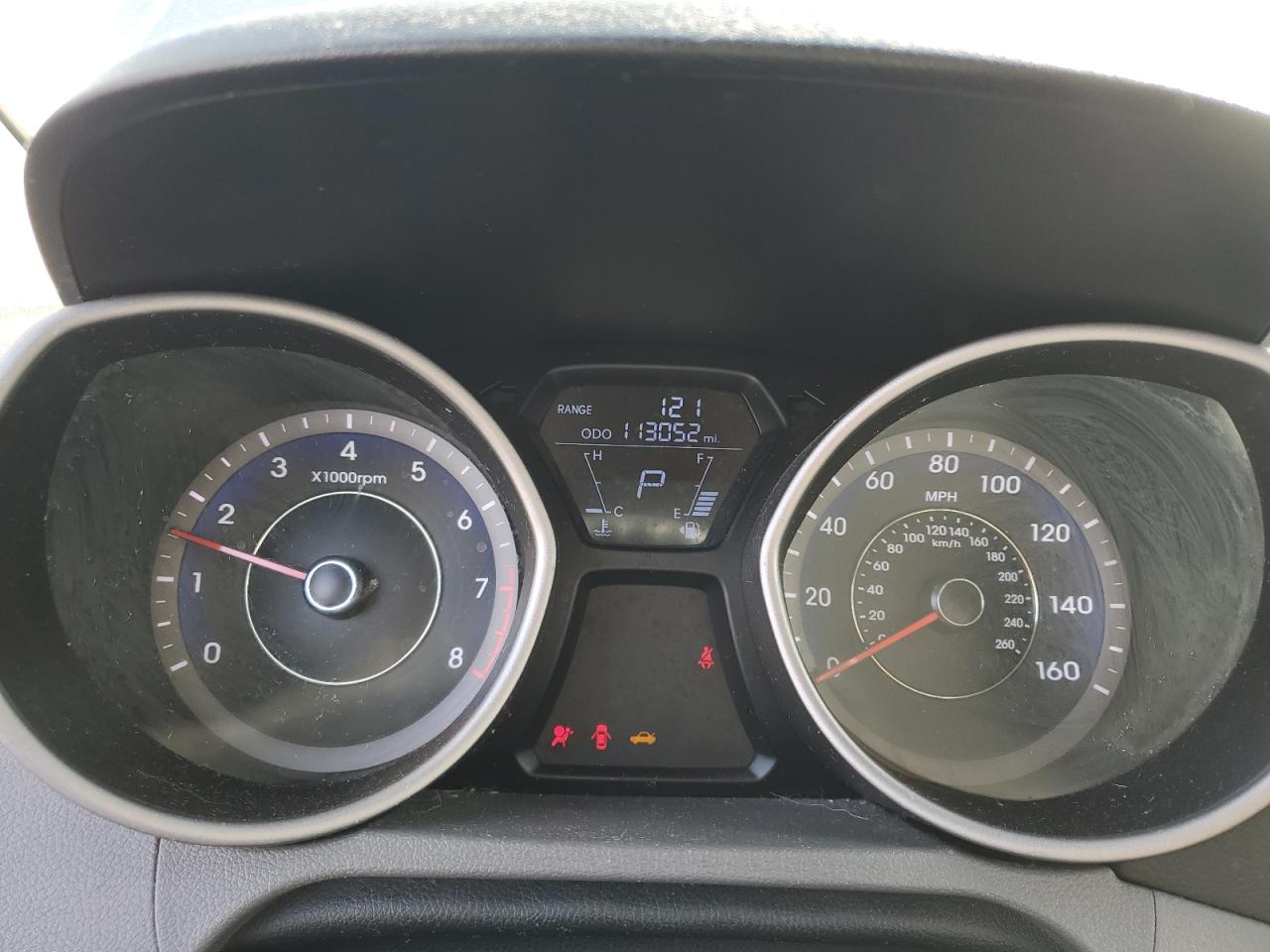 2012 Hyundai Elantra - Image 9