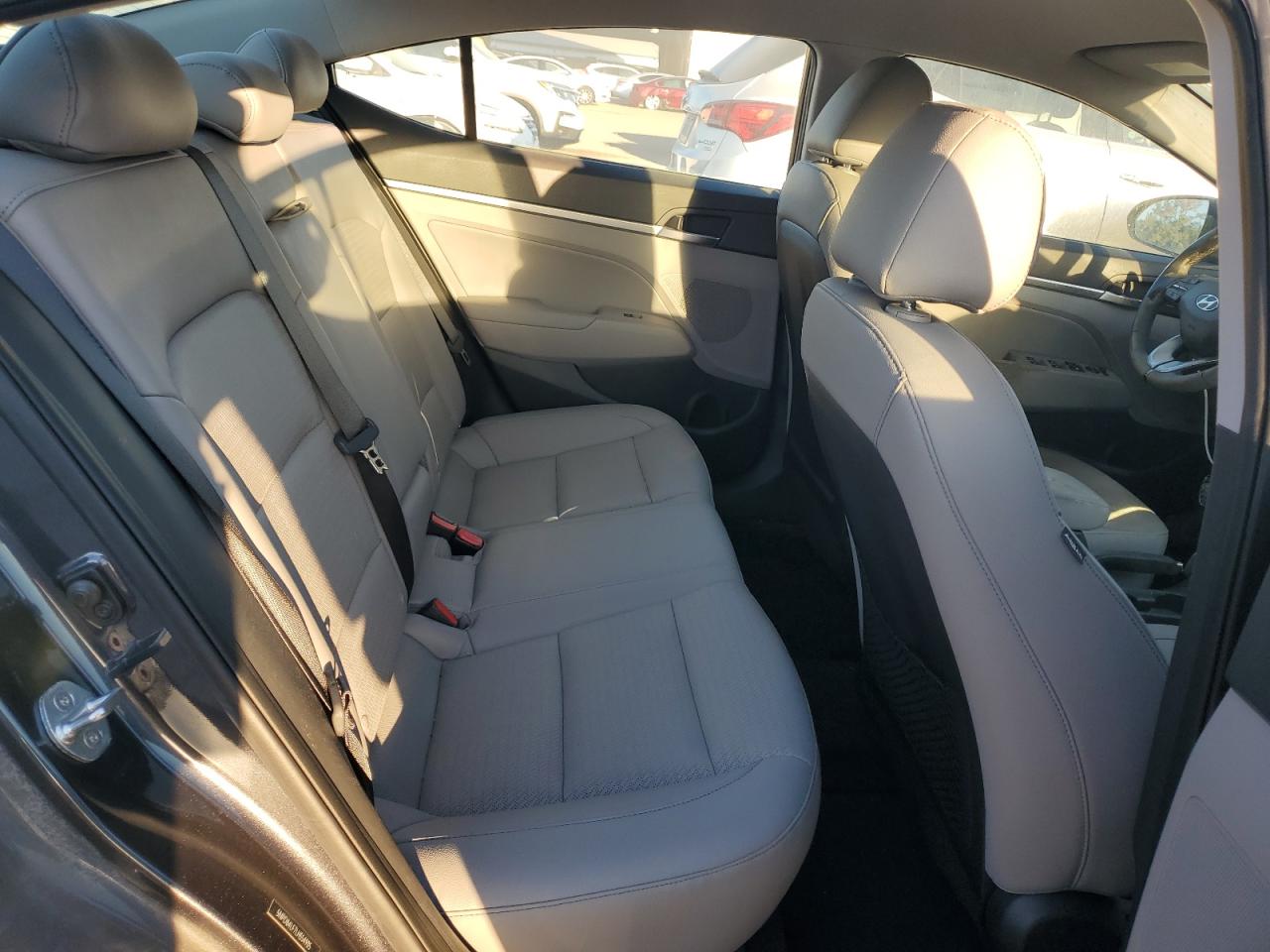 2020 Hyundai Elantra - Image 10