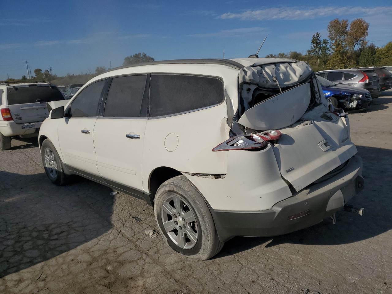 2011 Chevrolet Traverse - Image 2