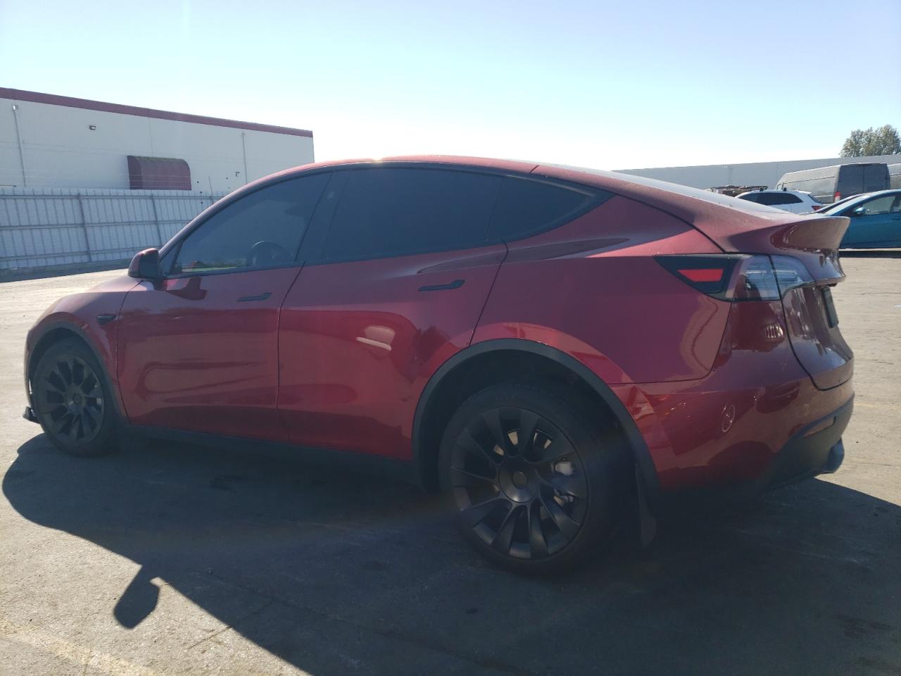 2024 Tesla Model Y VIN: 7SAYGDEE5RF005240 Lot: 77623714