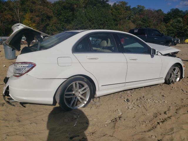  MERCEDES-BENZ C-CLASS 2014 Biały