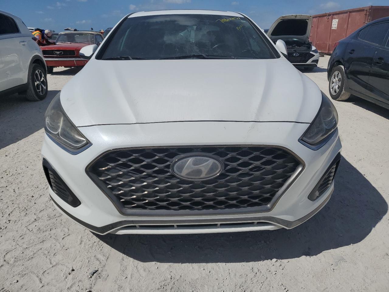 2018 Hyundai Sonata - Image 5