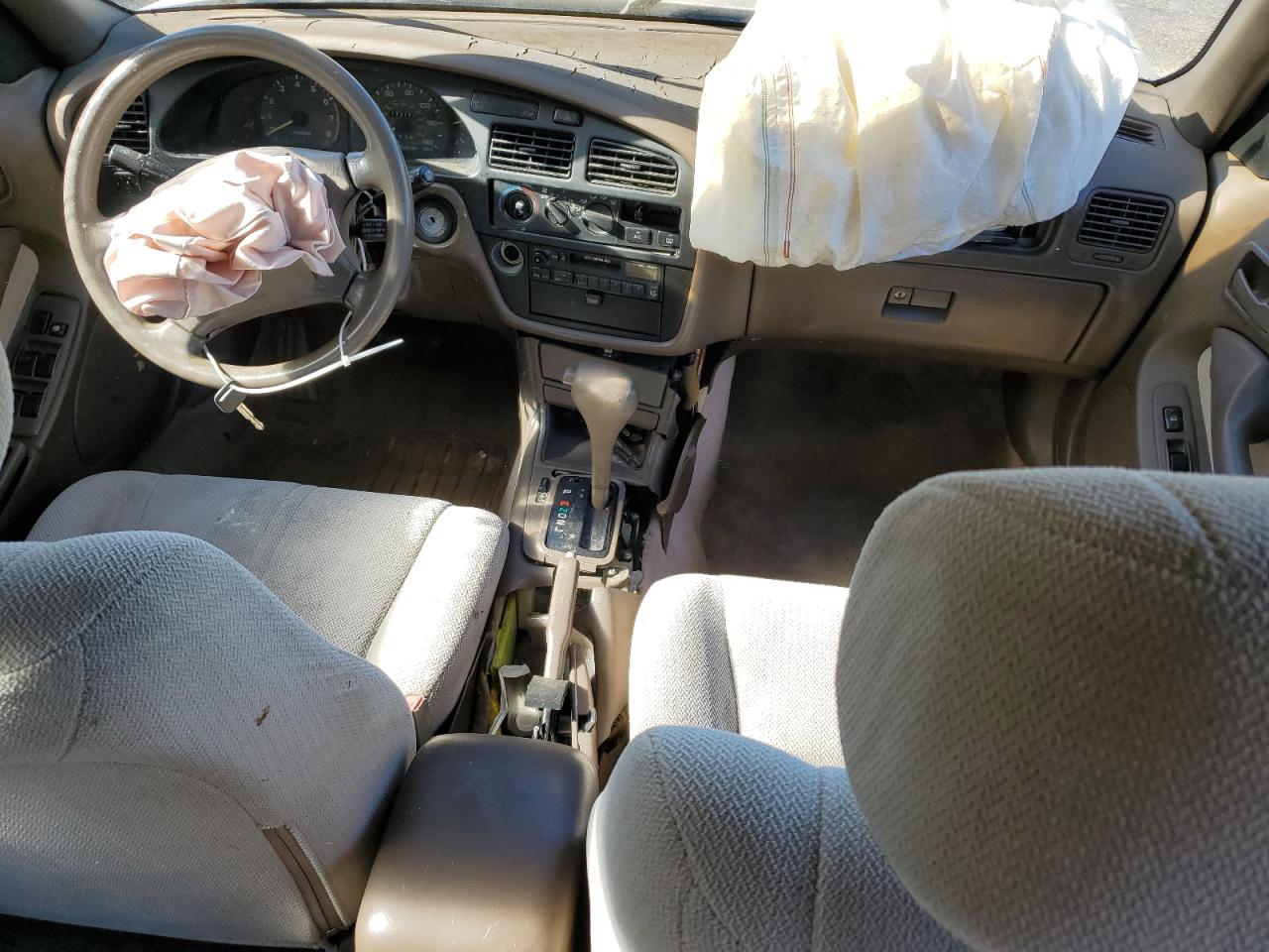 1995 Toyota Camry Le VIN: 4T1SK12E5SU579852 Lot: 47074865