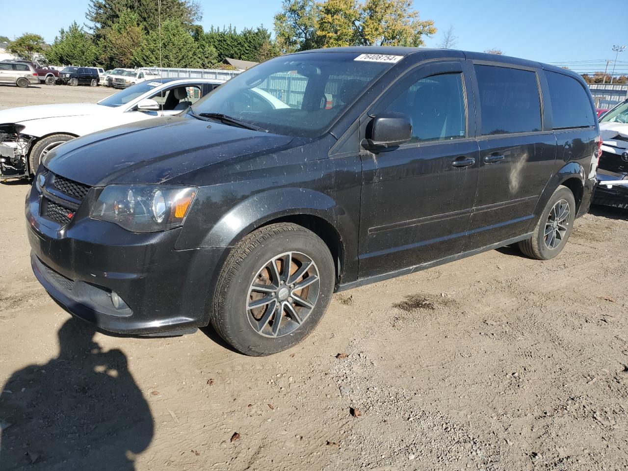 2015 Dodge Caravan - Image 1