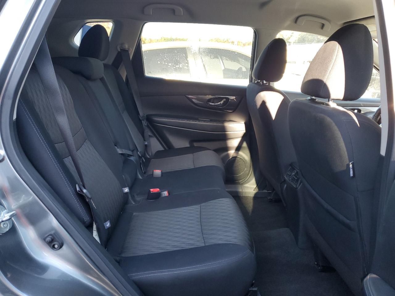 2020 Nissan Rogue - Image 11