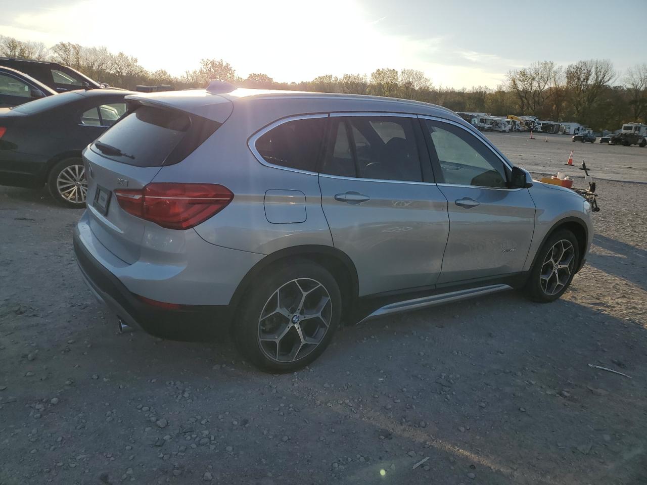 2018 BMW X1 xDrive28I VIN: WBXHT3C34J5L24318 Lot: 77852704