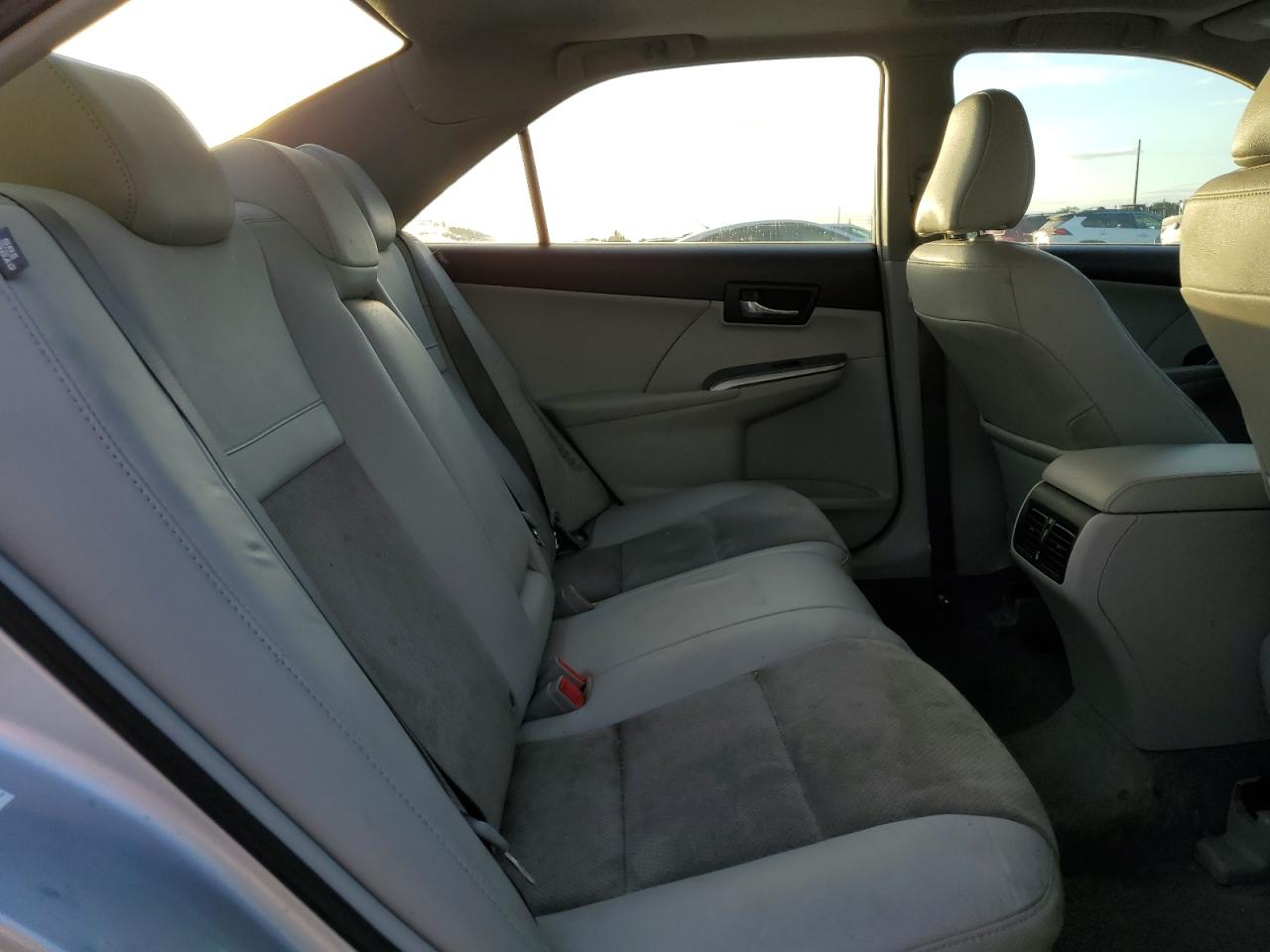 2012 Toyota Camry - Image 10