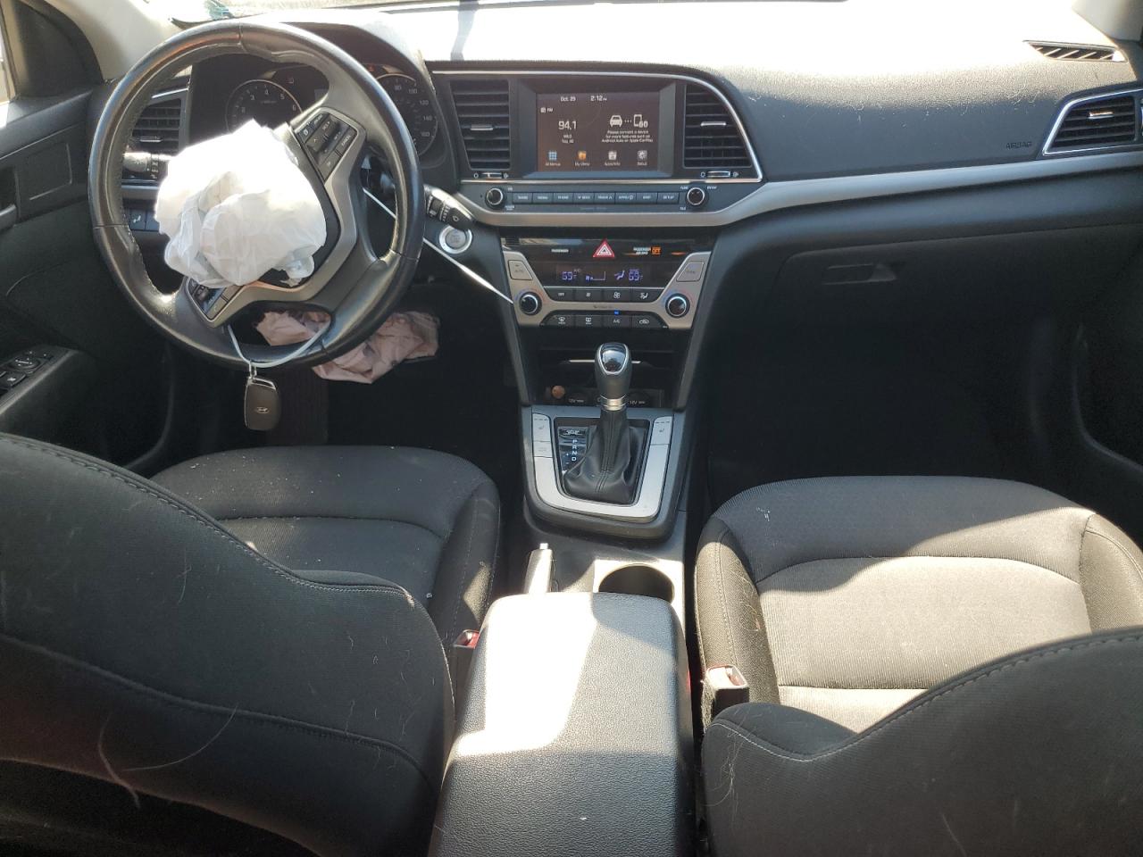 2018 Hyundai Elantra - Image 8