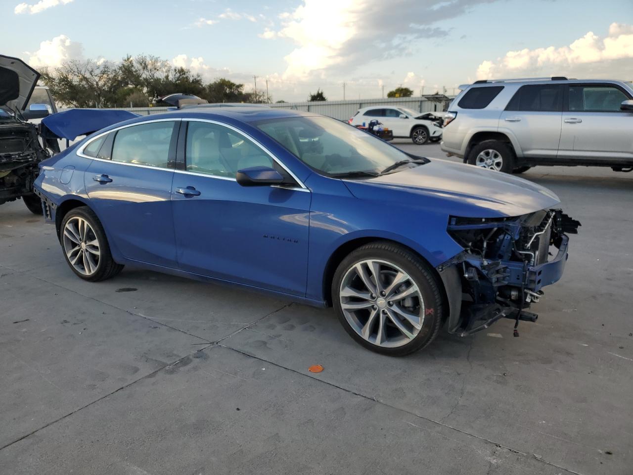 2023 Chevrolet Malibu - Image 4