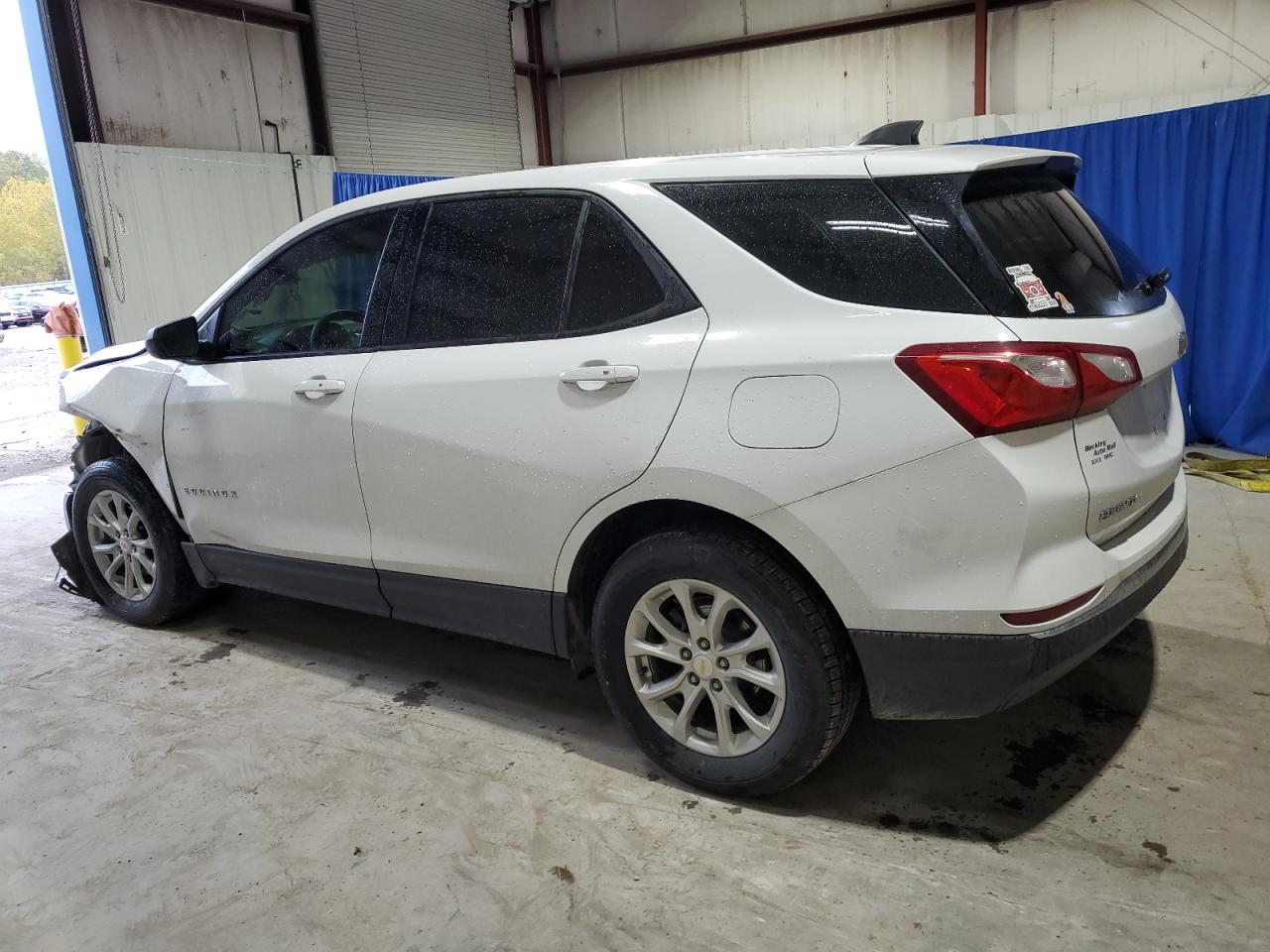 2018 Chevrolet Equinox - Image 2