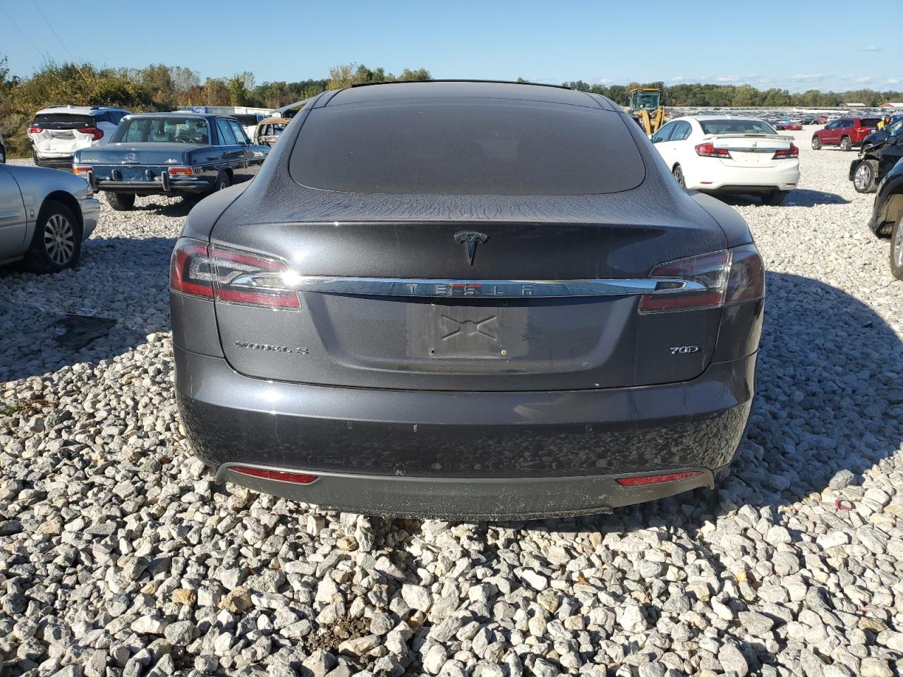 2015 Tesla Model S VIN: 5YJSA1E26FF116299 Lot: 74670524