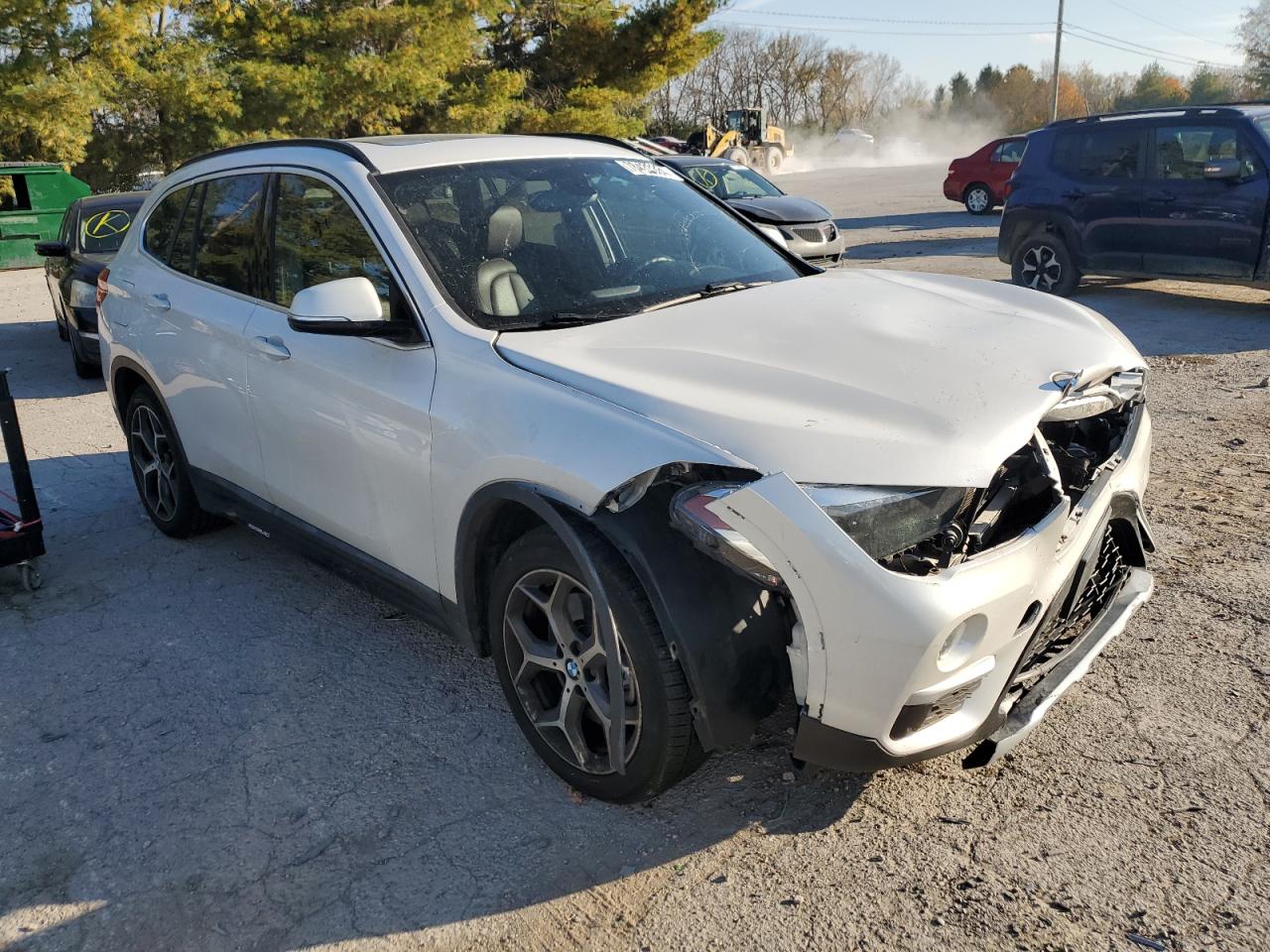 VIN WBXHT3C35J5L27082 2018 BMW X1 no.4