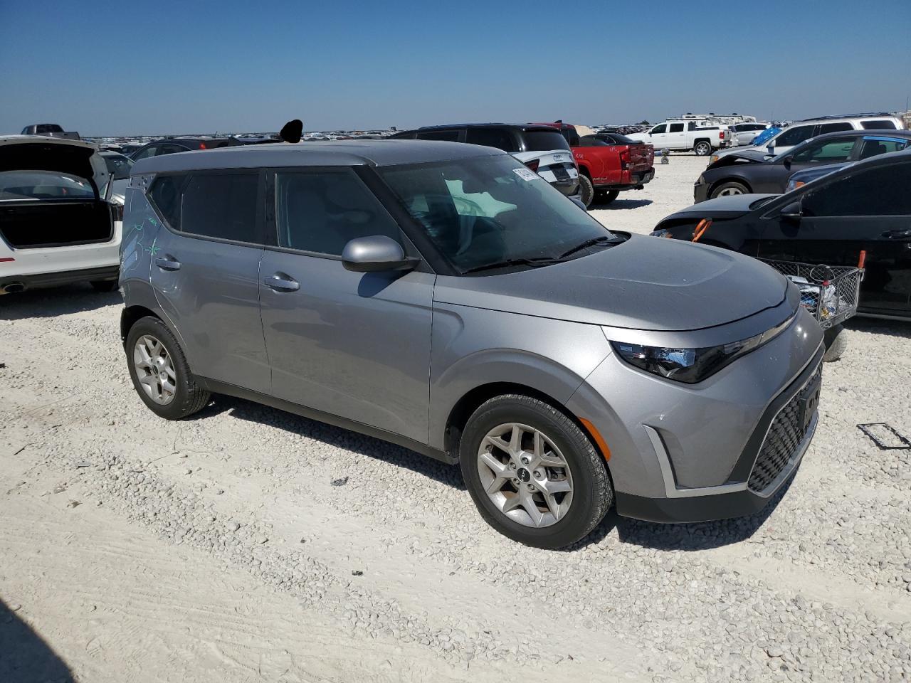 2023 Kia Soul - Image 4