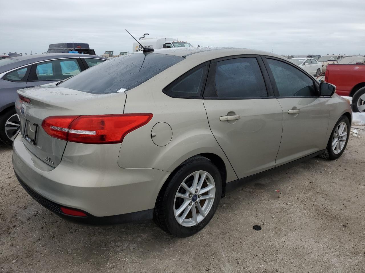 2015 Ford Focus Se VIN: 1FADP3F23FL227932 Lot: 76157464