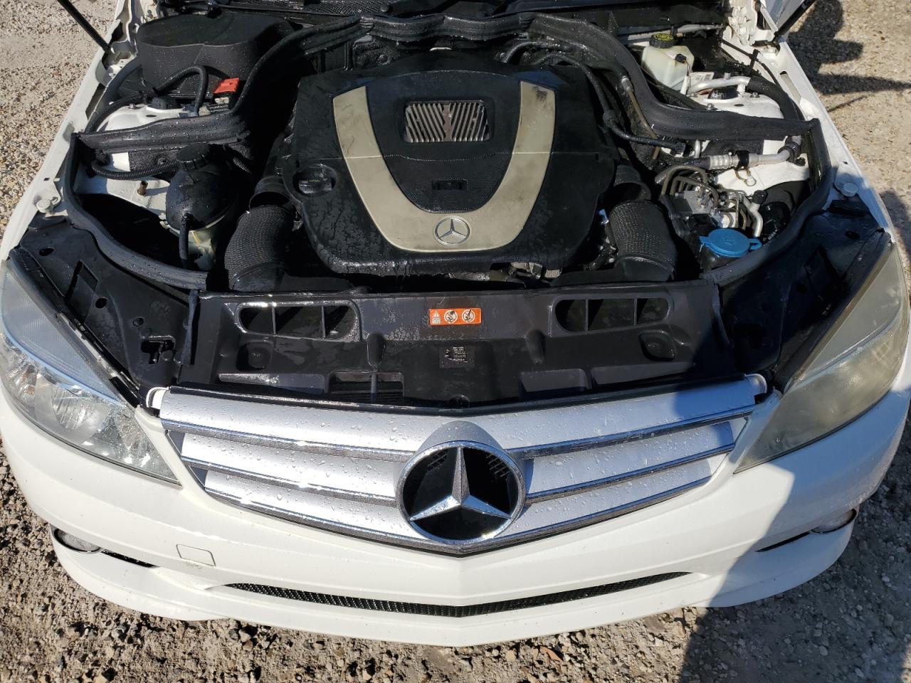 WDDGF5EB9AR105479 2010 Mercedes-Benz C 300