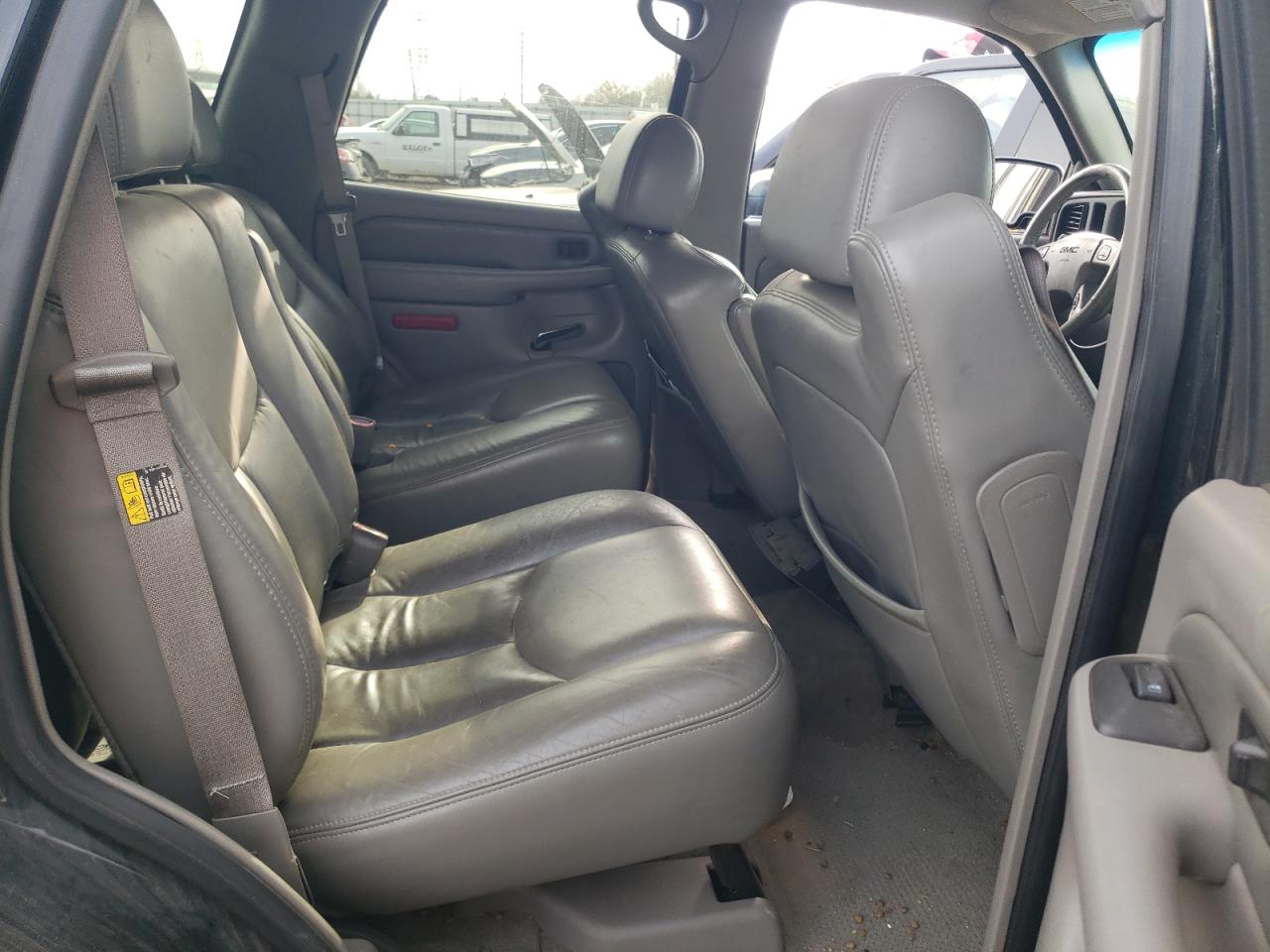 2006 GMC Yukon - Image 11